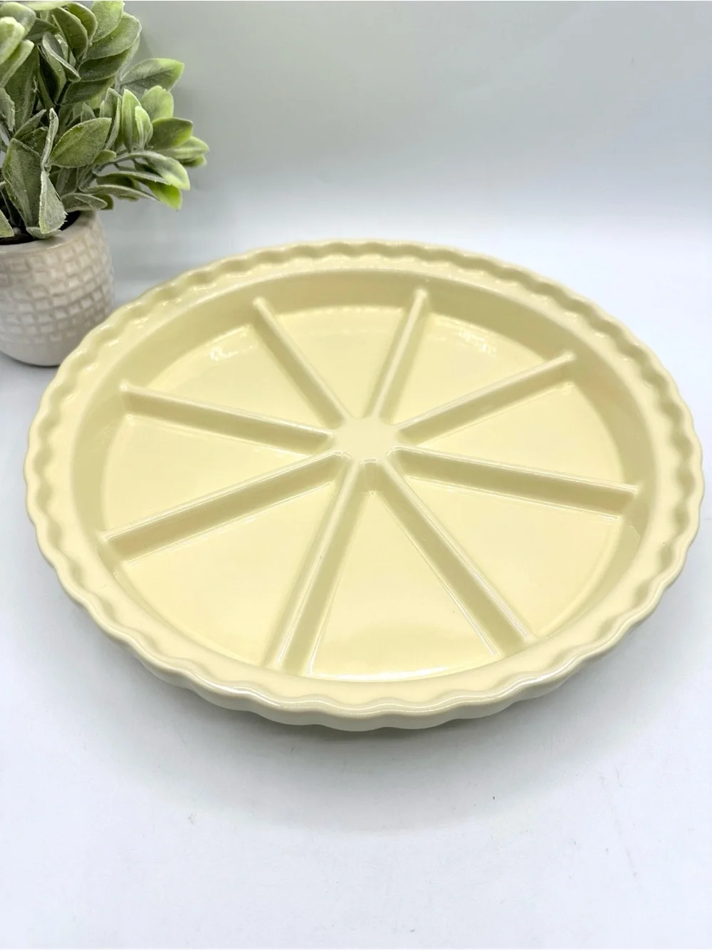 King Arthur Baking Scone Plate. 11” Creamy Yellow color.